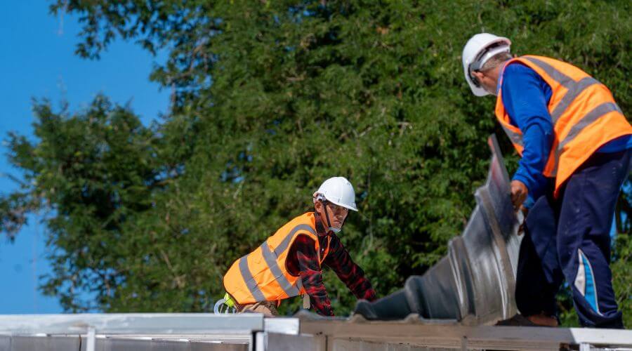 Professional gutter cleaning in Thorpe, WV